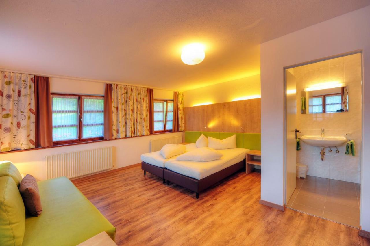 Wally Berg-Appartements Zams Exterior foto